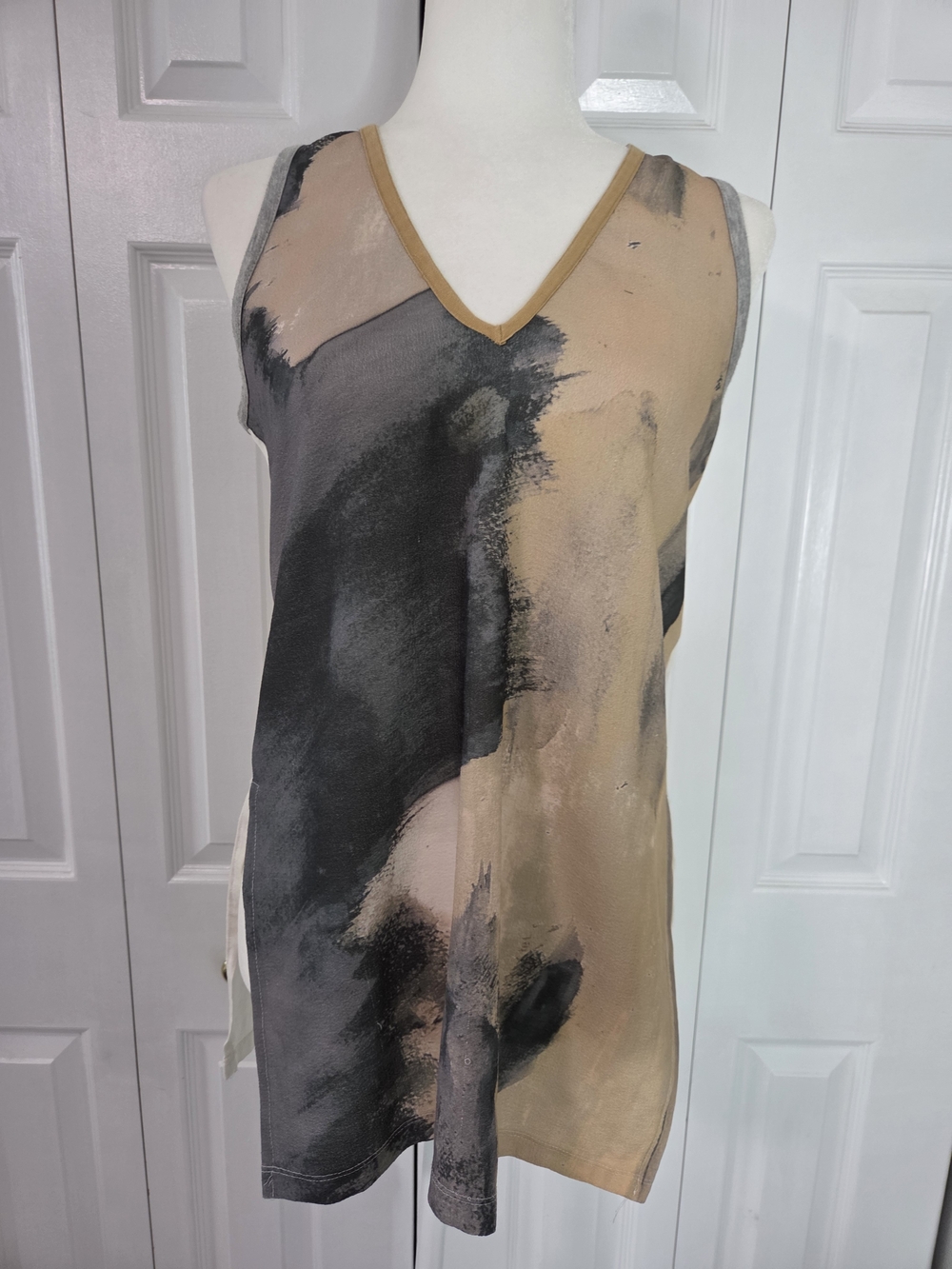 Zara Beige and Black Abstract V-Neck Tank